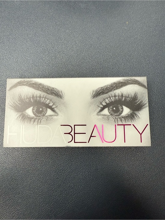 HUDA BEAUTY Other - HUDA BEAUTY Samantha #7 Lashes